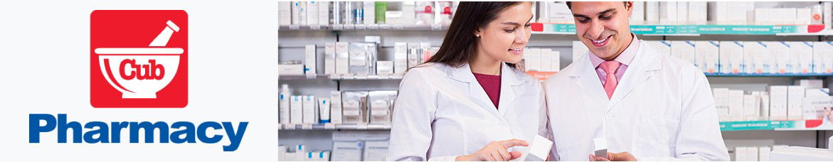 Two pharmacists in a pharmacy 