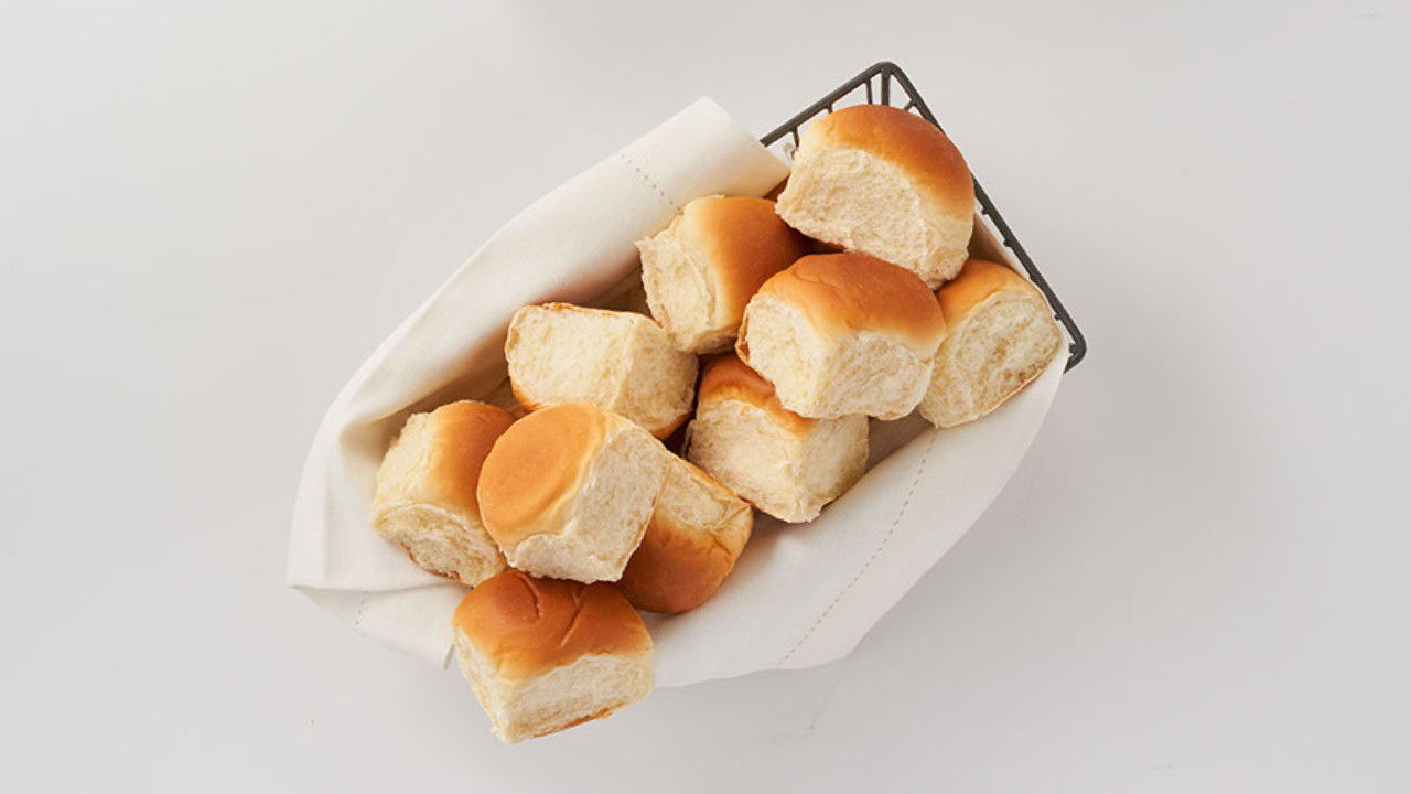 dinner rolls