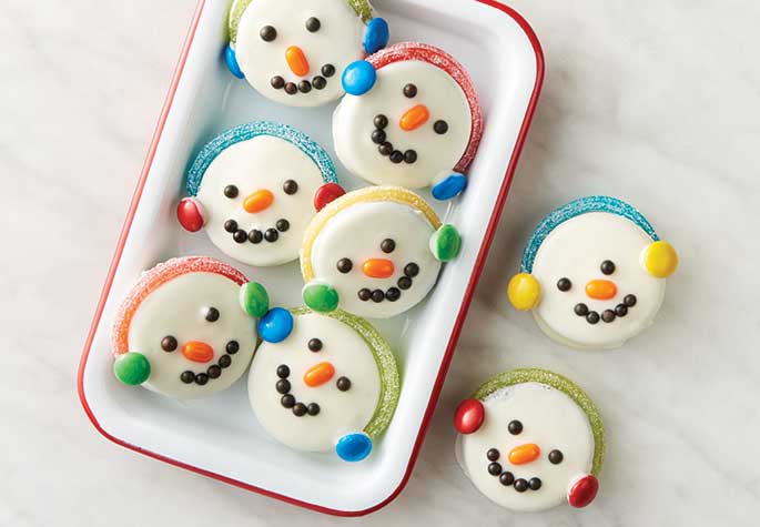 Frosted Snowmen OREO Cookies