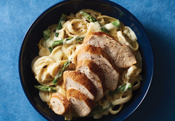 Chicken Asparagus Fettuccine Alfredo