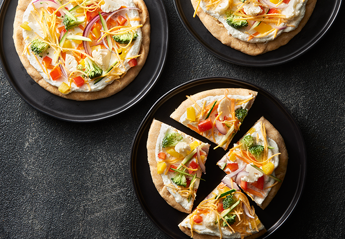 veggie pita pizzas